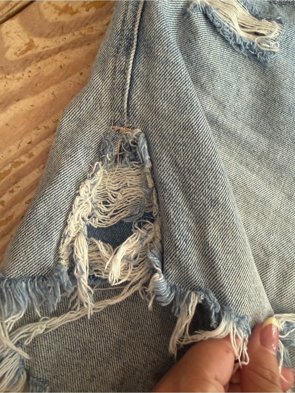 We The Free Denim Shorts Size 31 - Picture 3 of 6